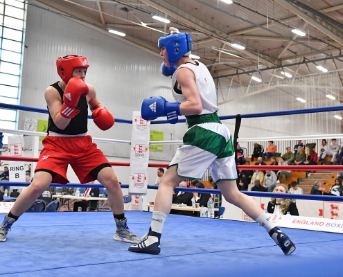Raven Chapman (Arena) v Bethany Warne